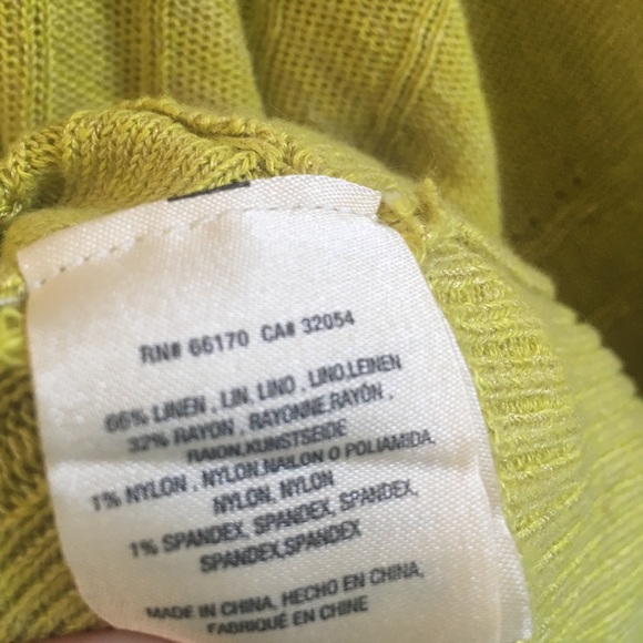 Knitted & Knotted Keyhole Cutout Sweater XS - Picture 7 of 7